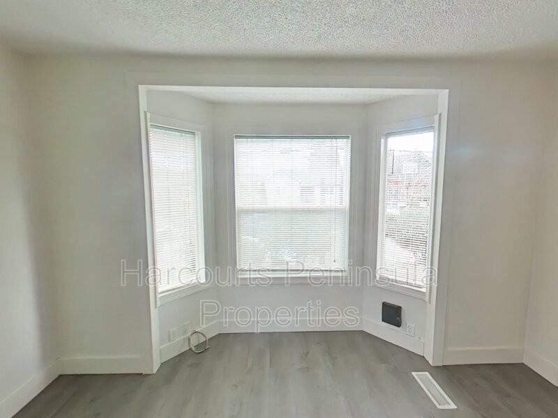 1321 Elizabeth Ave - Photo 2 of 22