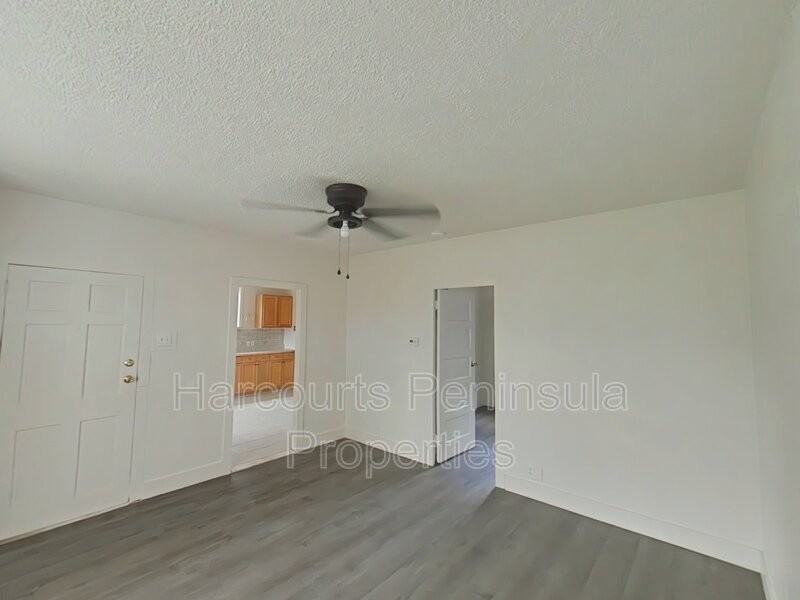 1321 Elizabeth Ave - Photo 4 of 22