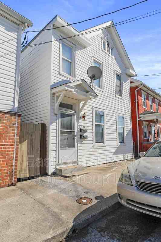721 2nd St - Photo 2 of 34