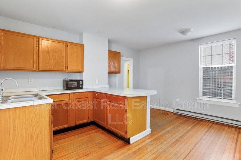 721 2nd St - Photo 6 of 34