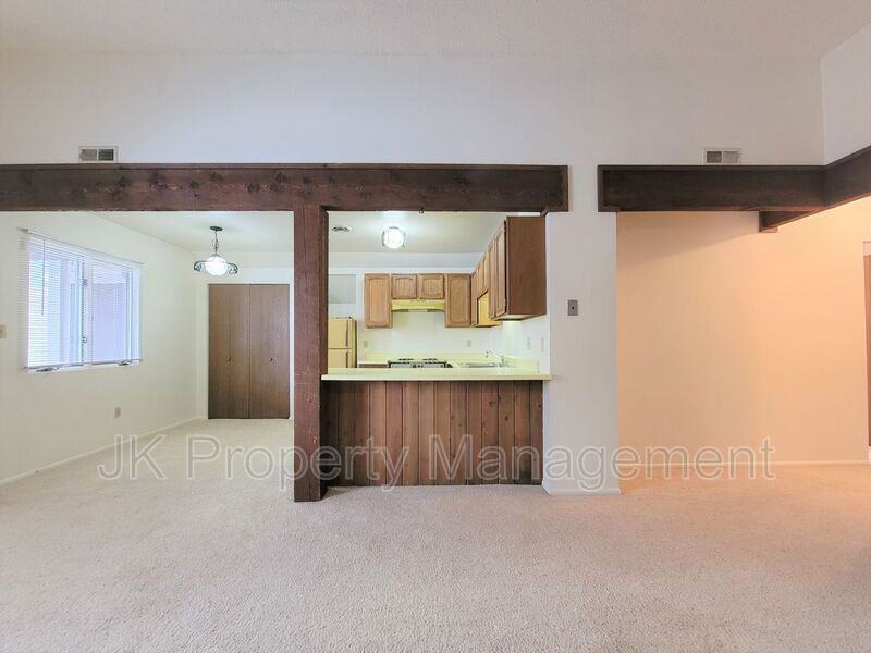 401 50th St S #21 - Photo 5 of 14