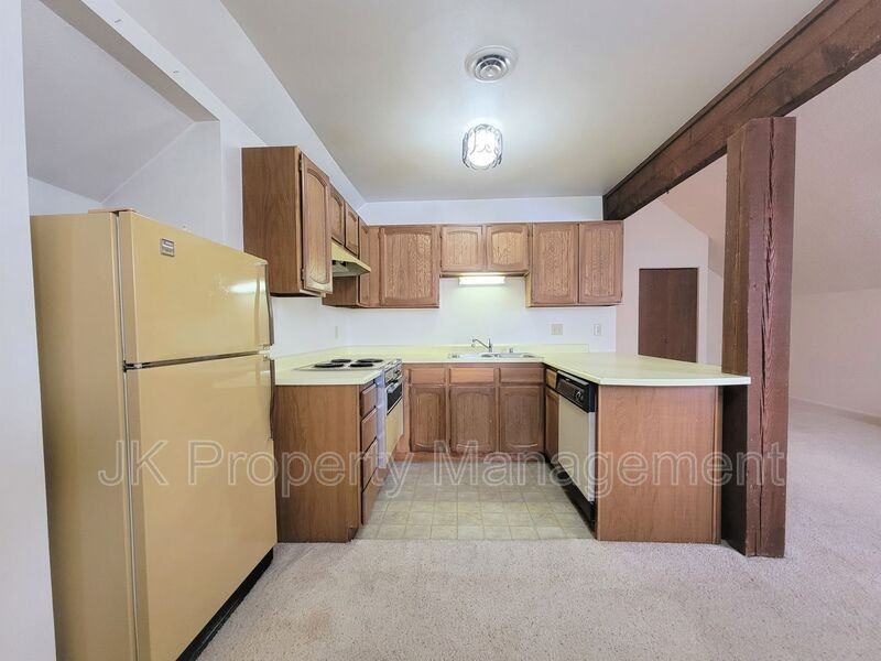 401 50th St S #21 - Photo 6 of 14
