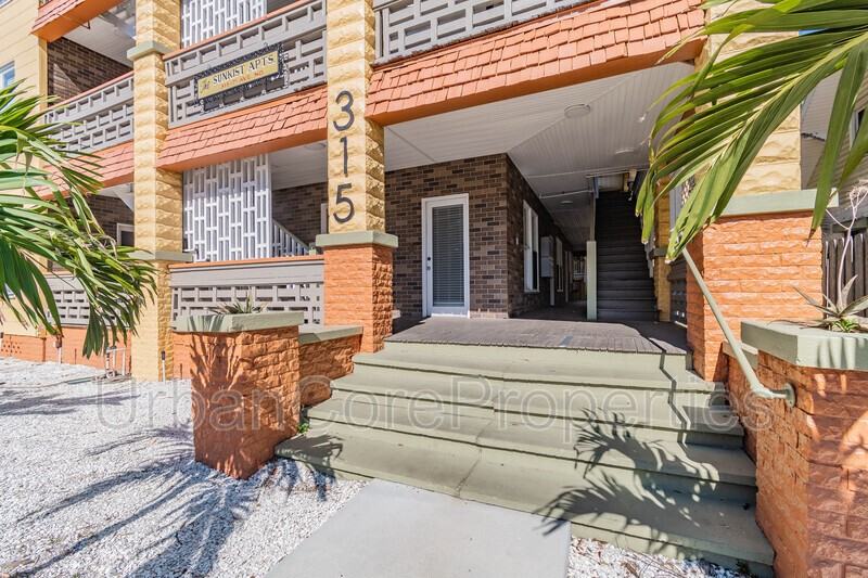 315 7th Ave N #7 - Photo 2 of 14