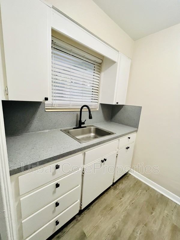 450 14th Ave N #1 - Photo 7 of 12