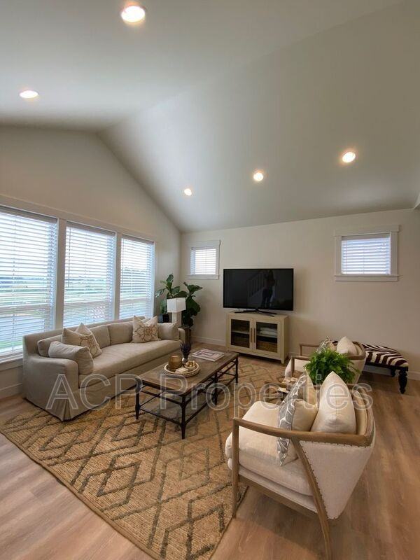 1285 Salix Lane #A - Photo 3 of 19