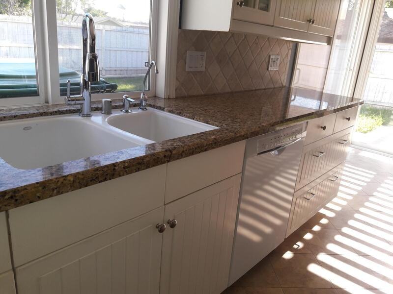 131 Nixon Cir - Photo 3 of 8