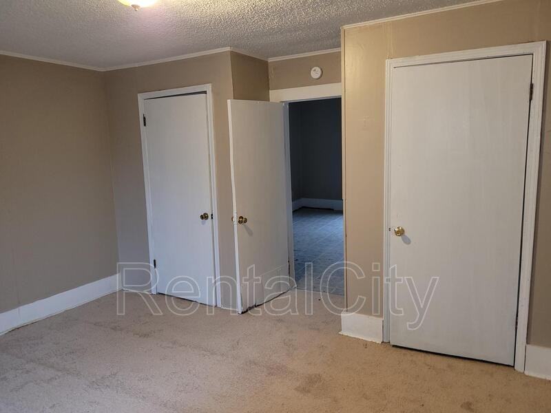 312 Fuller Ave - Photo 2 of 11
