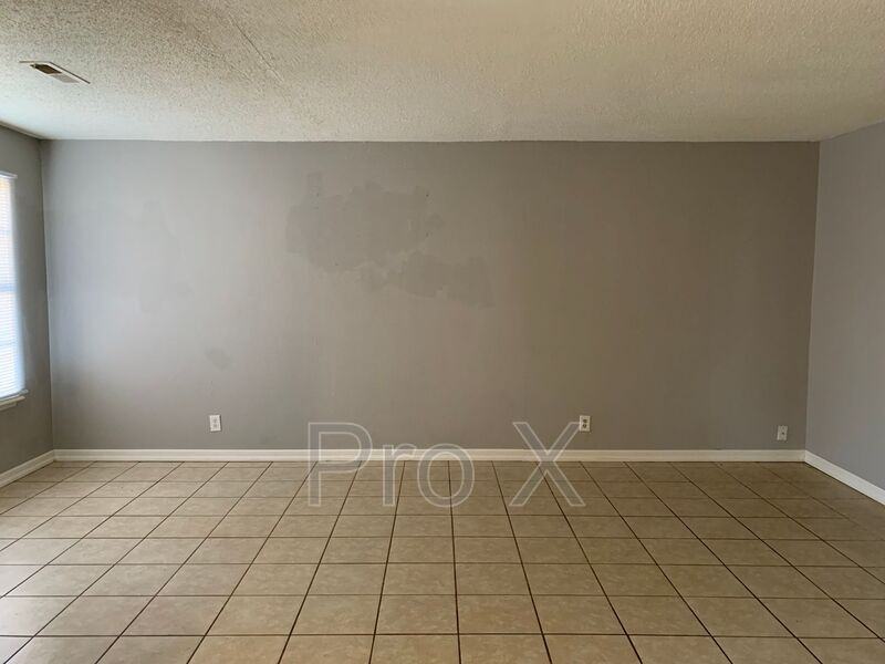 1021 S Saint Louis Ave #7 - Photo 2 of 16