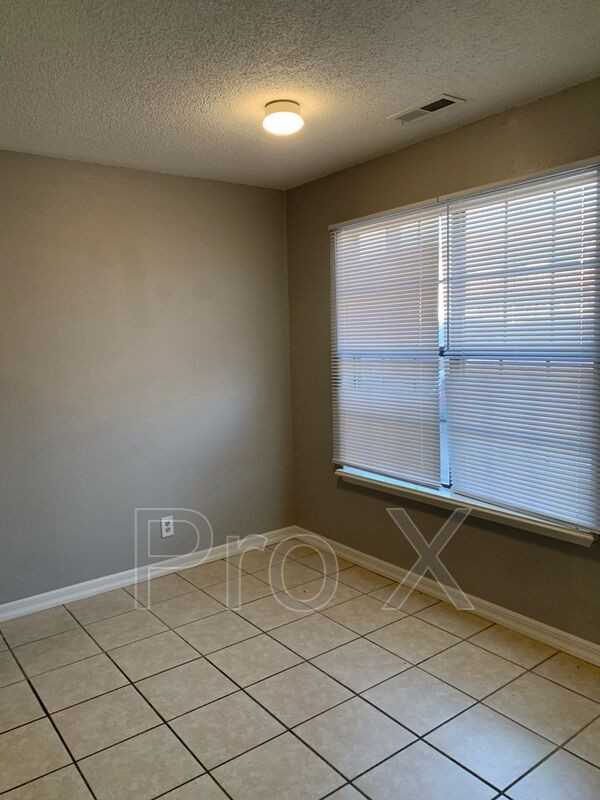 1021 S Saint Louis Ave #7 - Photo 5 of 16