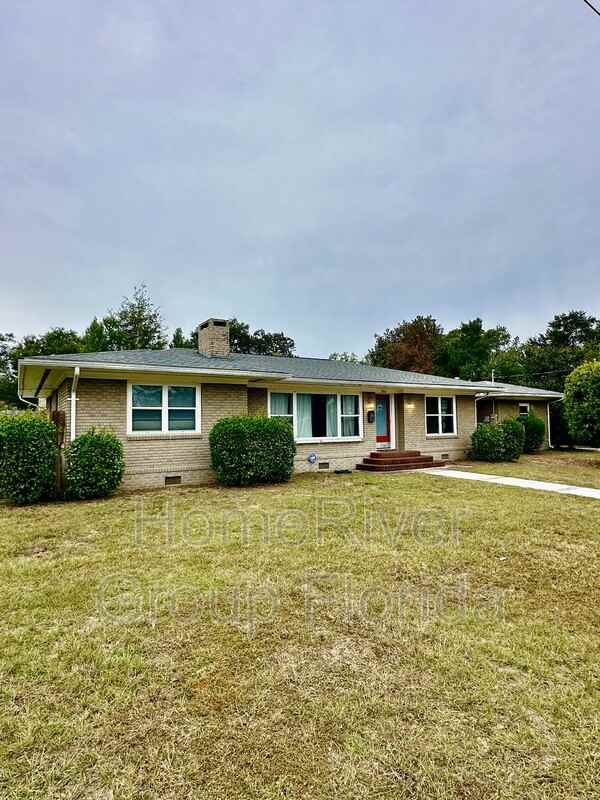 2901 N 19th Ave - Photo 3 of 27