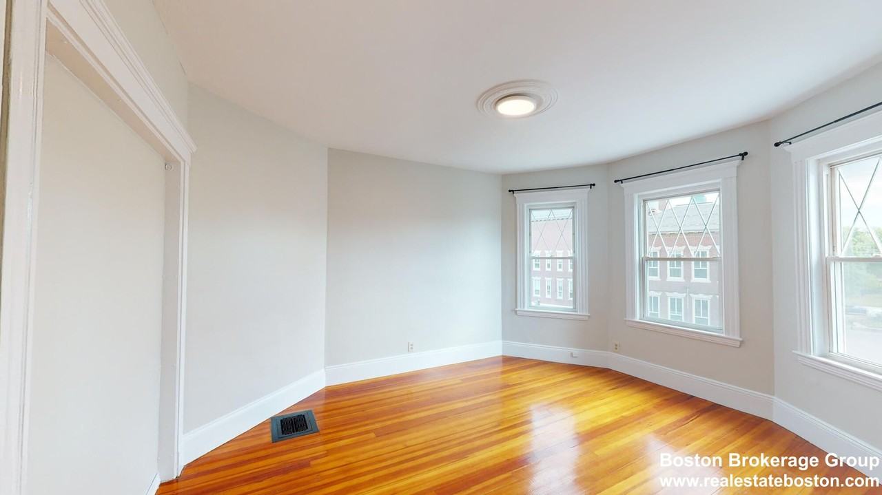 30 Roseclair St #3 - Photo 6 of 21