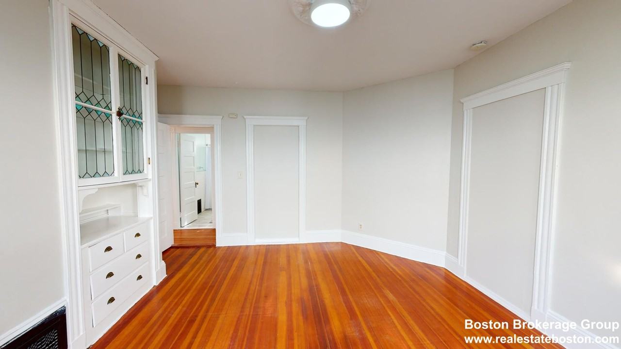 30 Roseclair St #3 - Photo 7 of 21