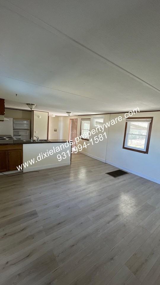 672 W Main St - Photo 7 of 15