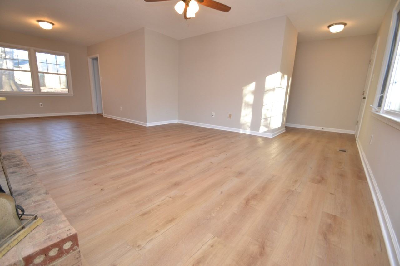 110 Coorsdale Dr - Photo 3 of 32