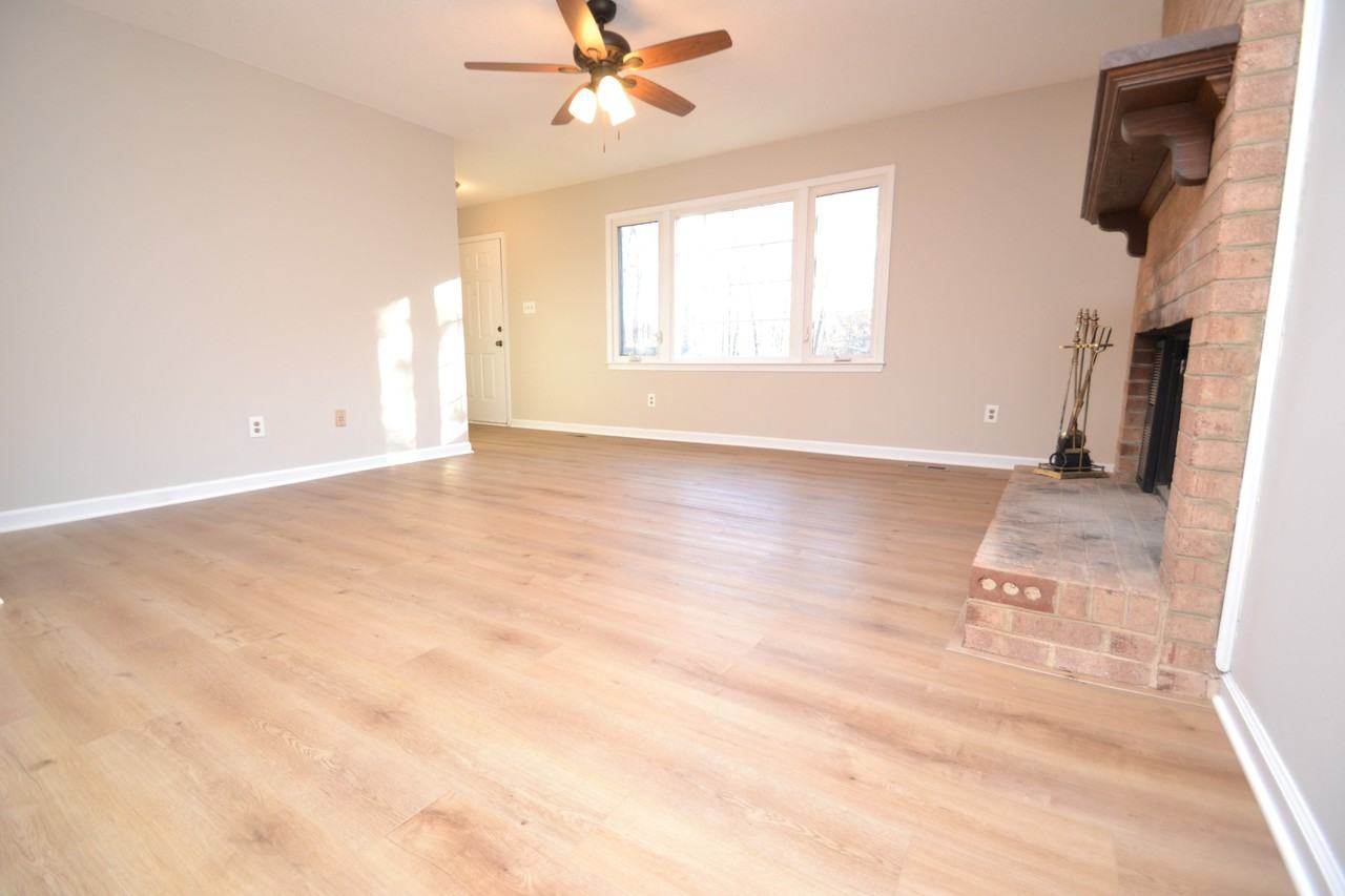 110 Coorsdale Dr - Photo 4 of 32