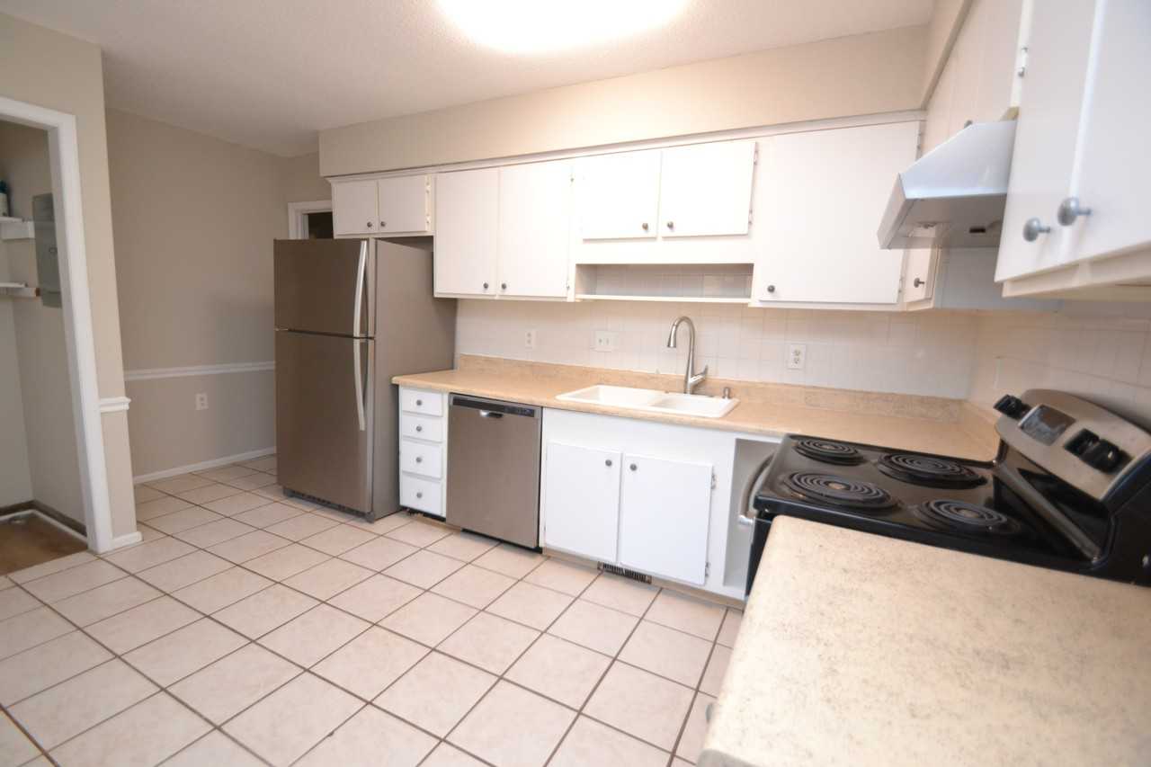 110 Coorsdale Dr - Photo 7 of 32