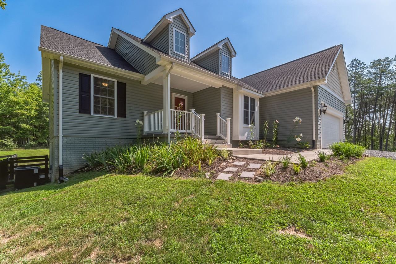 7033 Snappers Trl - Photo 2 of 30