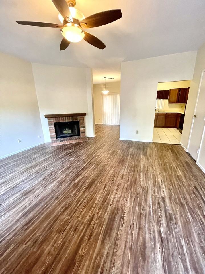 3416 W Julie Dr #6 - Photo 4 of 16