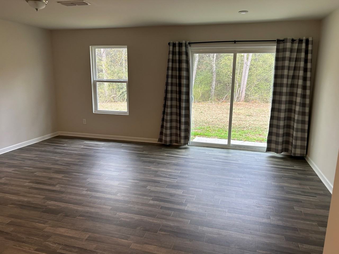 130 Dogwood Ln - Photo 2 of 8