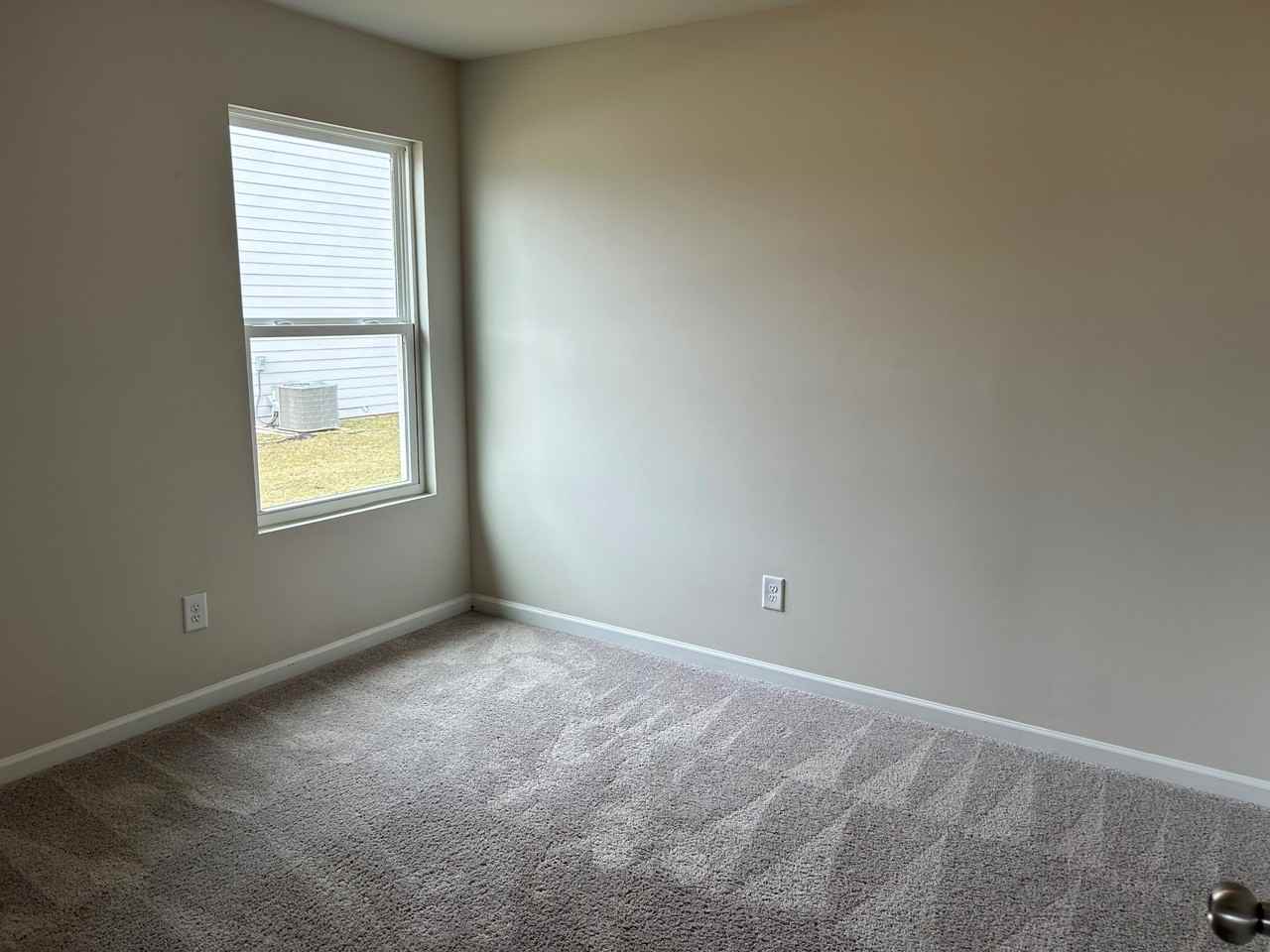 130 Dogwood Ln - Photo 3 of 8