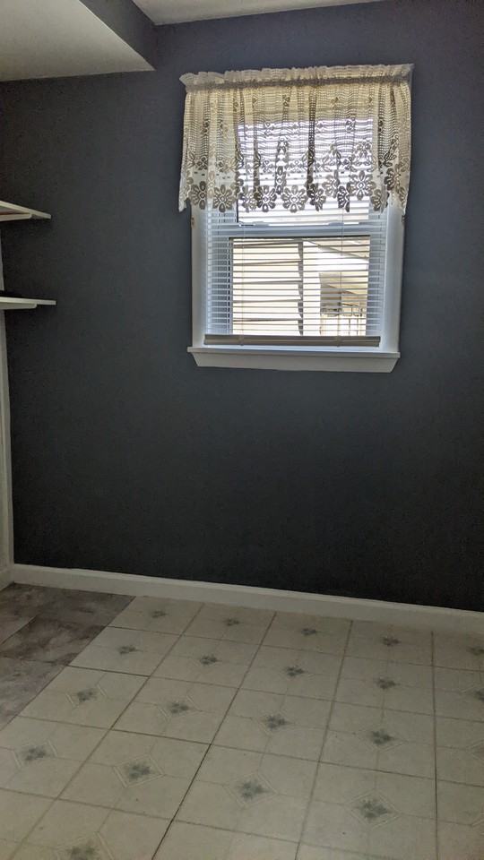 240 E Fulton St - Photo 6 of 17