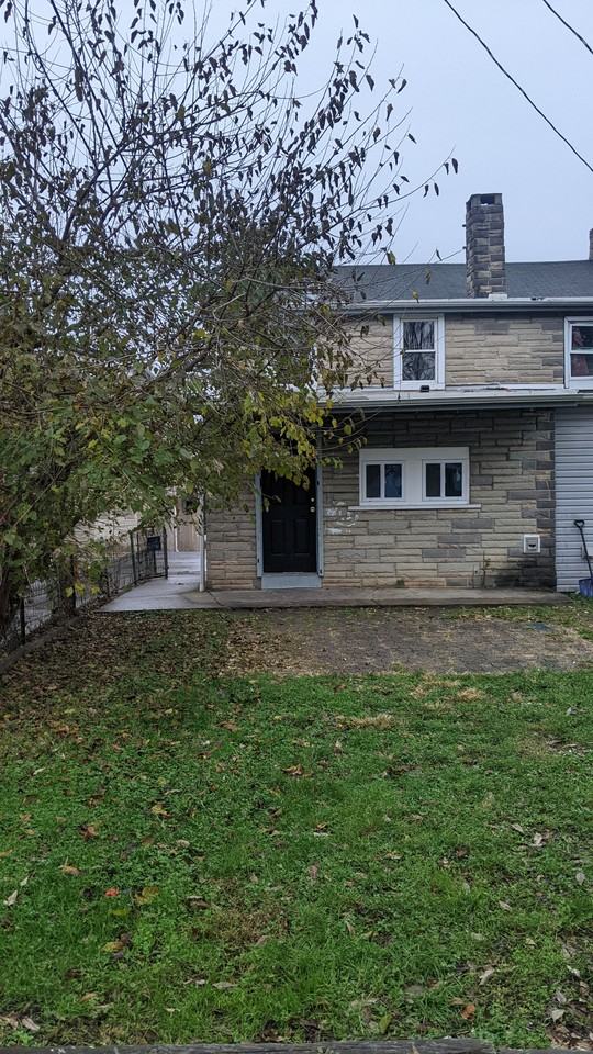 18 Strode Ave - Photo 3 of 23