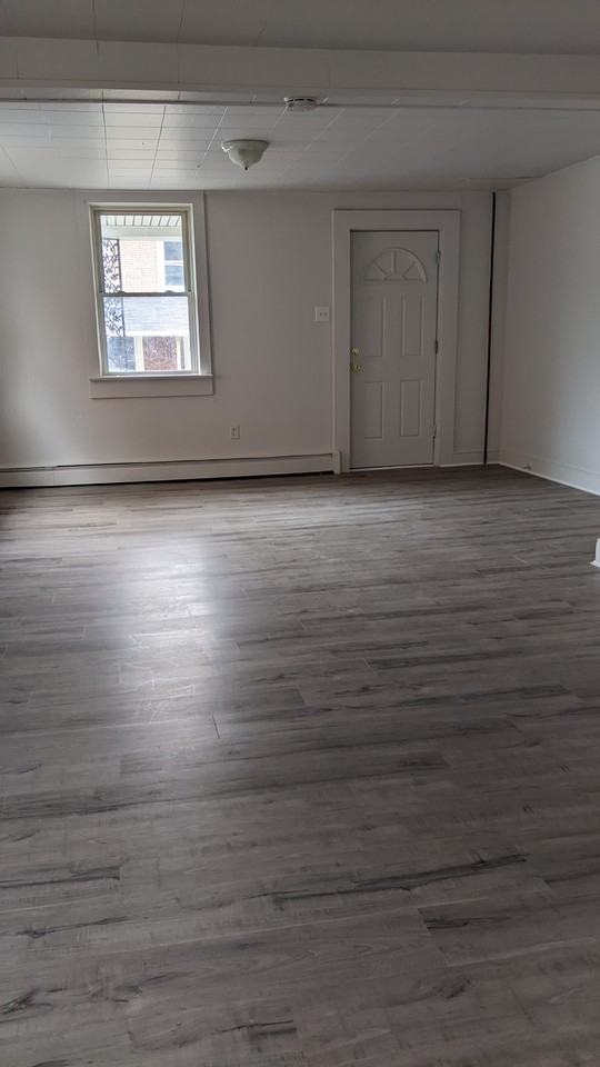 18 Strode Ave - Photo 4 of 23