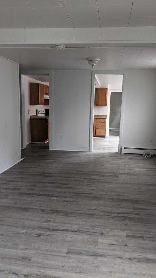 18 Strode Ave - Photo 6 of 23