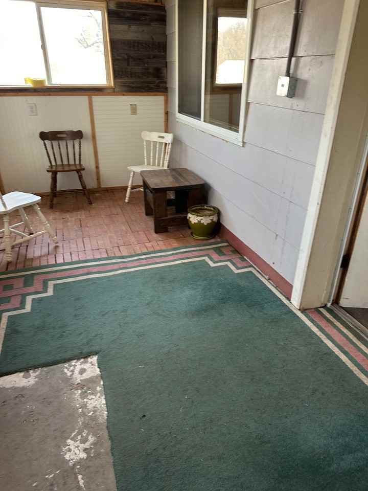 143 Oregon Ave - Photo 2 of 8