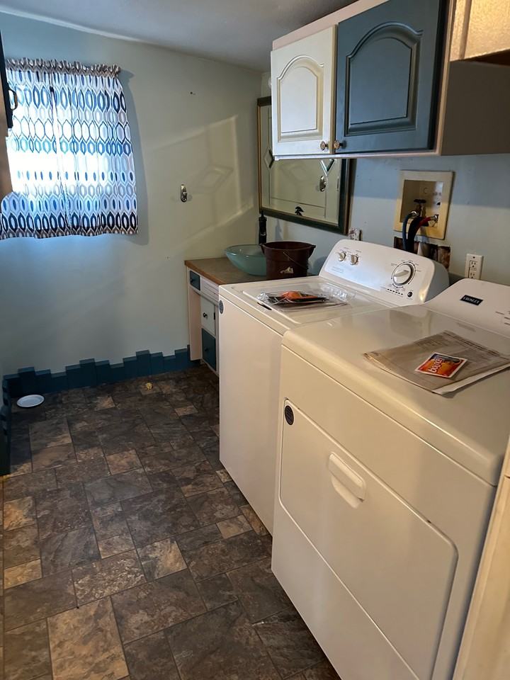 143 Oregon Ave - Photo 3 of 8