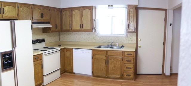 3039 Mohawk Ave - Photo 3 of 11