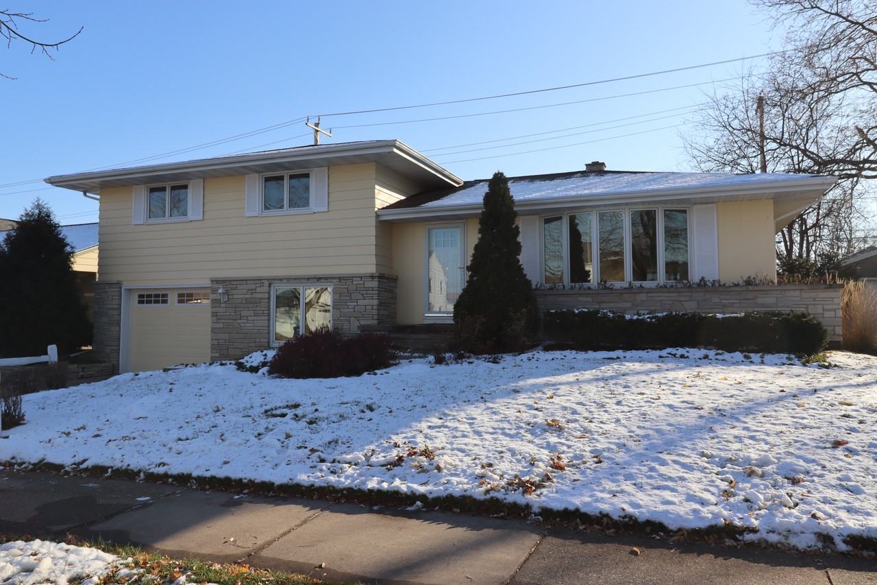 301 E Mcarthur St - Photo 2 of 35