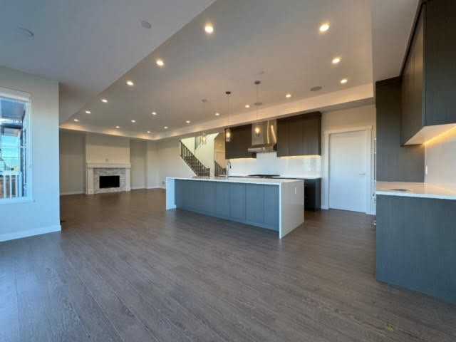 2324 Hemlock Way - Photo 2 of 28
