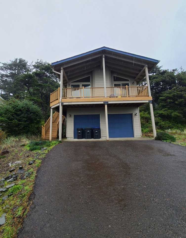 2201 Nw Parker Ave - Photo 2 of 29