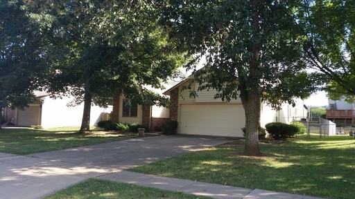 5609 SW 34th St - Photo 2 of 51