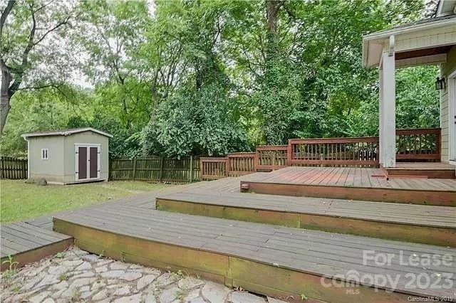 1821 Wilmore Dr - Photo 3 of 19