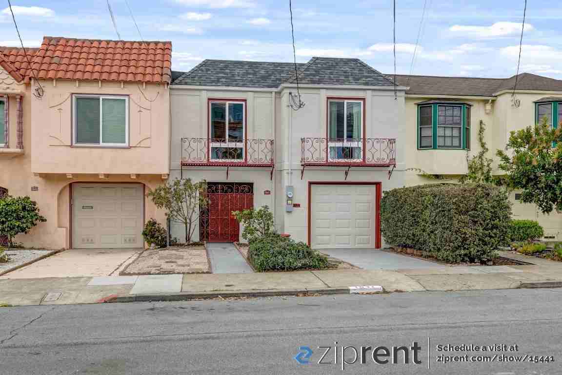 1631 35th Ave - Photo 2 of 20