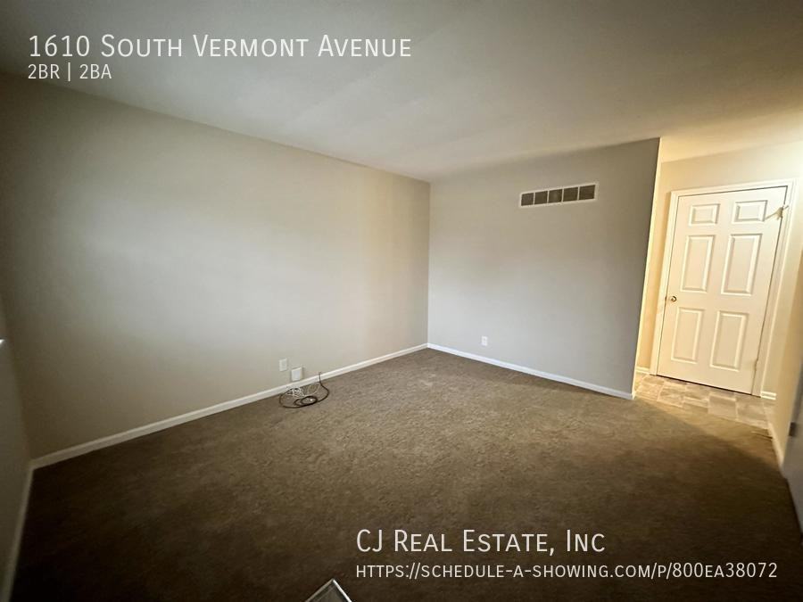 1610 S Vermont Ave - Photo 2 of 9