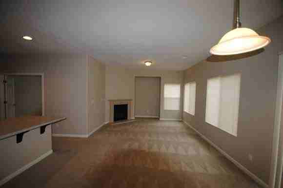 391 Winter Garden Ave - Photo 3 of 14