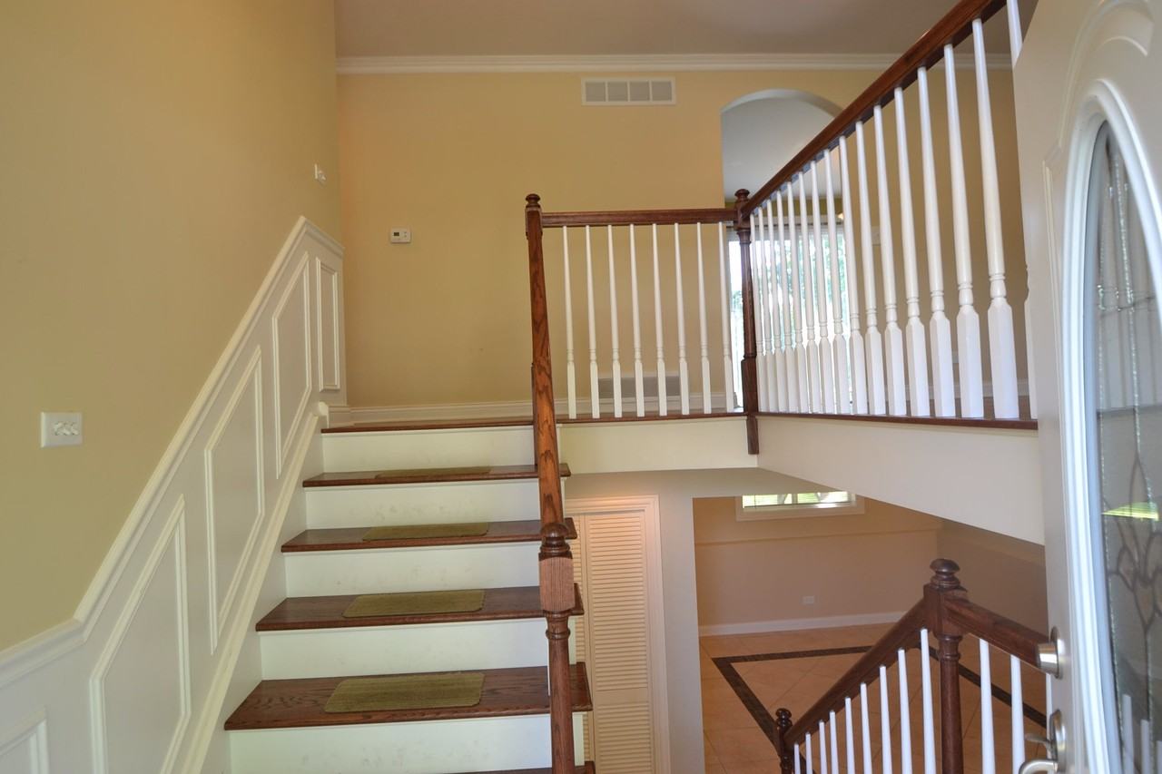 5747 Allemong Dr - Photo 2 of 12