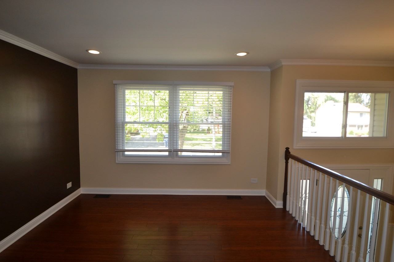 5747 Allemong Dr - Photo 3 of 12