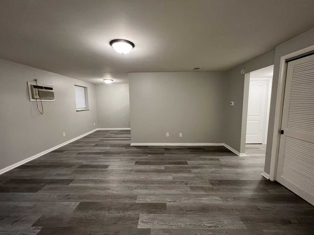 1623 Portage Ave #4 - Photo 2 of 8