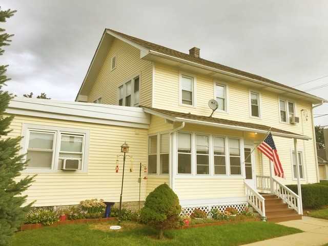 718 Hankes Ave #718 - Photo 2 of 11