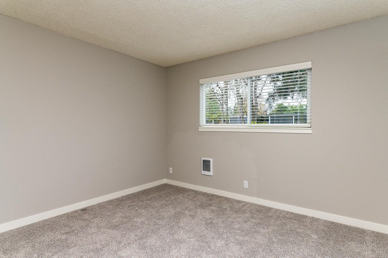 The Hideaway - Photo 6 of 20