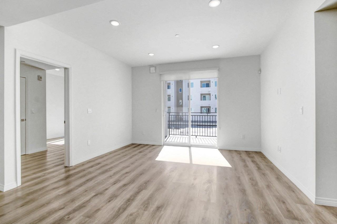 SkyLA Tower - Photo 7 of 51