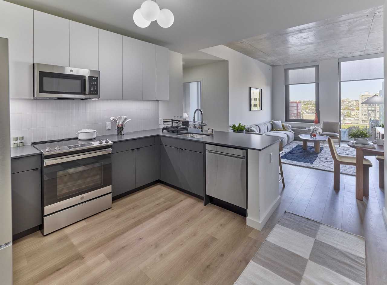 Atlas - Photo 7 of 43