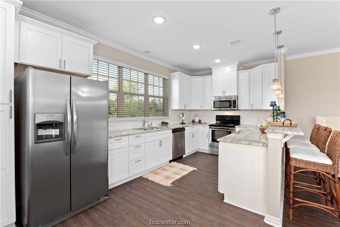 2005 Harvey Mitchell Pkwy S - Photo 2 of 8