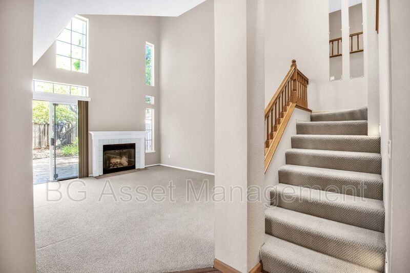 350 Scotts Vly - Photo 2 of 23