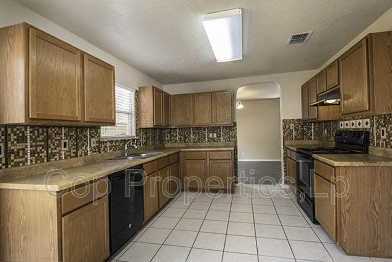 518 Reba - Photo 2 of 29