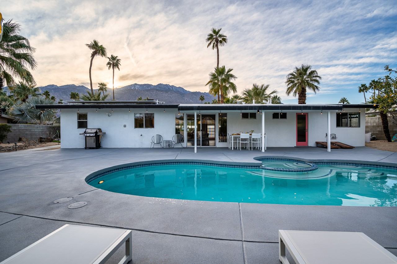 242 Ne Cerritos Dr #NA - Photo 3 of 44